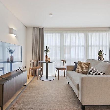 Bow Lane By Aeria Apartments ลอนดอน ภายนอก รูปภาพ
