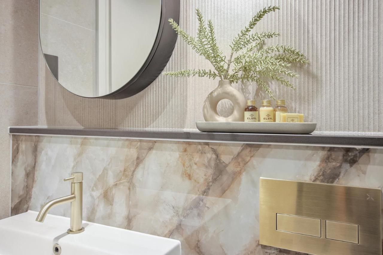 Bow Lane By Aeria Apartments ลอนดอน ภายนอก รูปภาพ